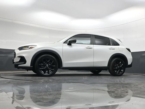 Used 2023 Honda HR-V Sport image 32