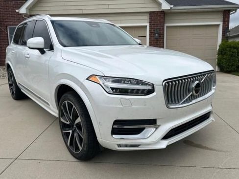 Used 2023 Volvo XC90 B5 Plus w/ Protection Package Premier AWD/4WD image 1