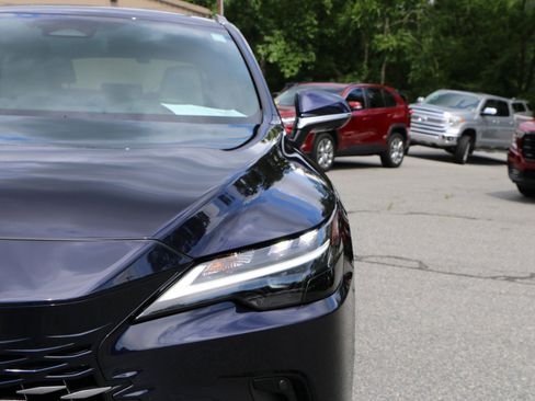 Used 2025 Lexus RX 350 w/ Convenience Package AWD/4WD image 13