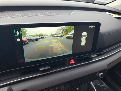 New 2026 Kia Carnival EX image 16