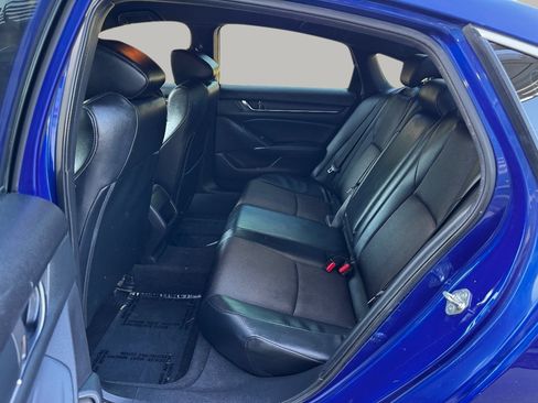 Used 2018 Honda Accord Sport image 17
