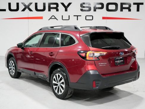 Used 2022 Subaru Outback Premium image 3