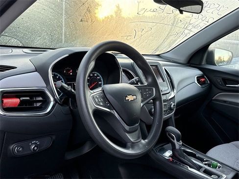 Used 2022 Chevrolet Equinox LS image 7