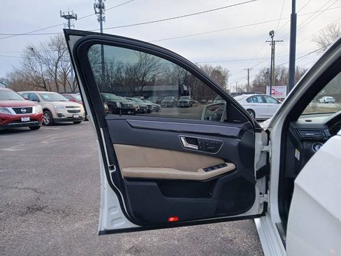 Used 2011 Mercedes-Benz E 350 Sedan w/ Premium 1 Pkg image 11