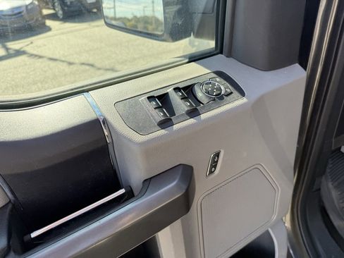 Used 2020 Ford F150 XLT image 14