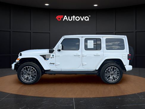 Used 2024 Jeep Wrangler High Altitude AWD/4WD image 2