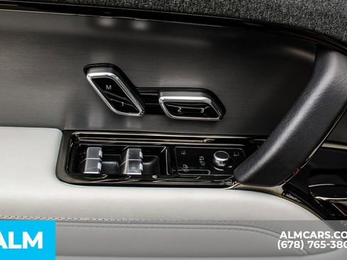 Used 2023 Land Rover Range Rover Sport SE image 35