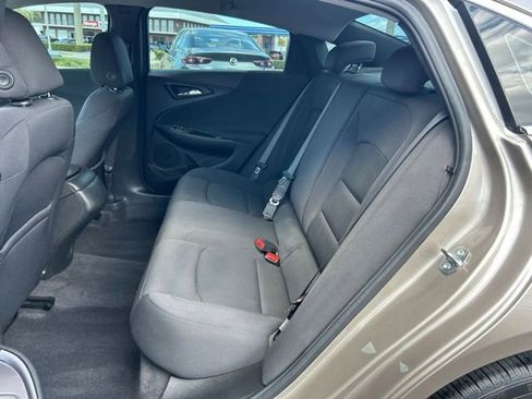 Used 2022 Chevrolet Malibu RS FWD image 15