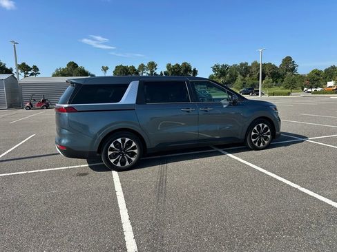 Certified 2024 Kia Carnival EX FWD image 5
