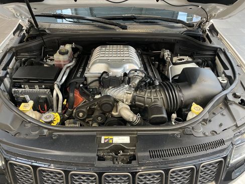 Used 2018 Jeep Grand Cherokee Trackhawk AWD/4WD image 40