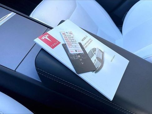 Used 2025 Tesla Model 3 Long Range image 31