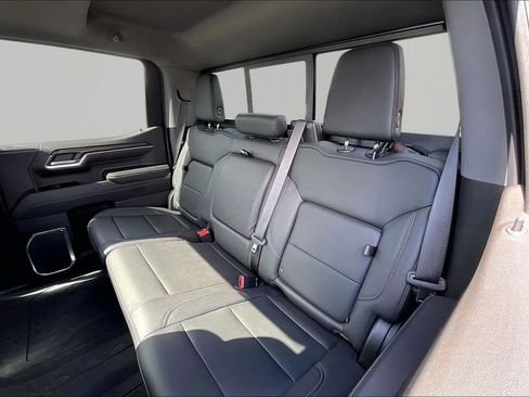 Used 2023 GMC Sierra 1500 SLT image 24