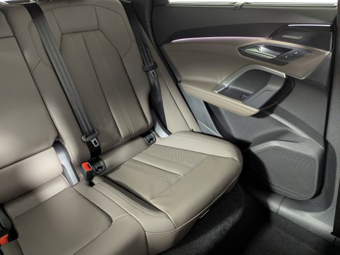 New 2025 Audi Q5 Premium Plus image 14