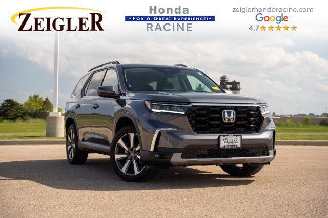 Used 2023 Honda Pilot Touring image 1