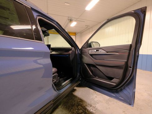 New 2026 Ford Explorer ST-Line w/ ST-Line Street Pack image 13