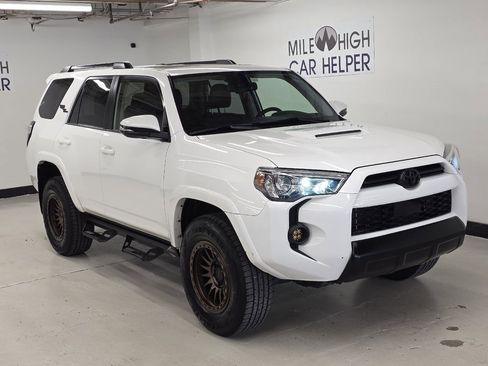 Used 2020 Toyota 4Runner TRD Off-Road Premium w/ Moonroof Package AWD/4WD image 19