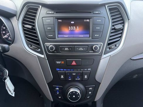 Used 2017 Hyundai Santa Fe Sport FWD image 28