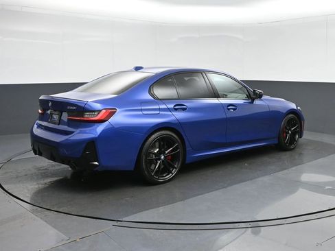 Used 2023 BMW 330i xDrive Sedan w/ M Sport Package image 7