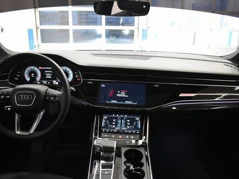 Used 2025 Audi Q7 3.0T Premium Plus image 5