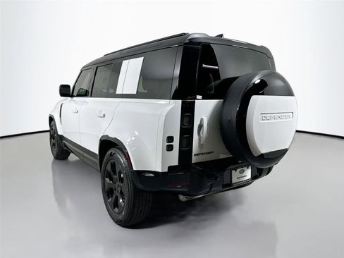 Certified 2026 Land Rover Defender 110 X-Dynamic SE AWD/4WD image 7