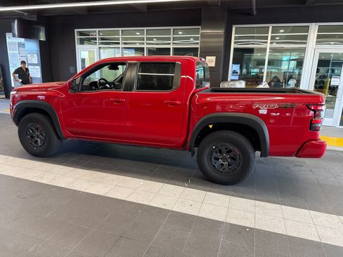 Used 2026 Nissan Frontier PRO-4X AWD/4WD image 16