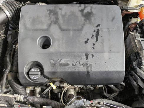 Used 2018 Chevrolet Traverse Premier image 36