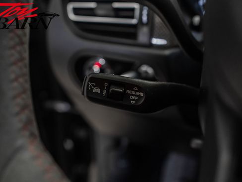 Used 2023 Porsche Macan GTS w/ GTS Sport Package image 36