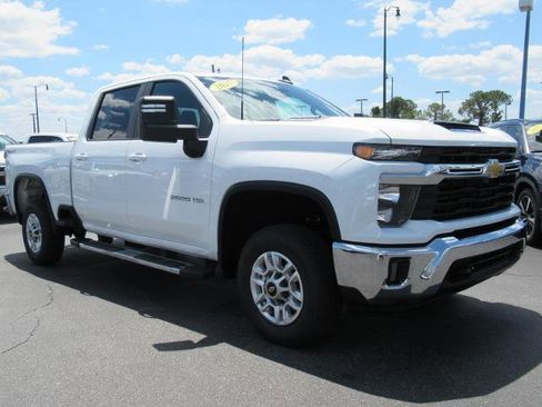 Certified 2025 Chevrolet Silverado 2500 LT w/ Convenience Package AWD/4WD image 3