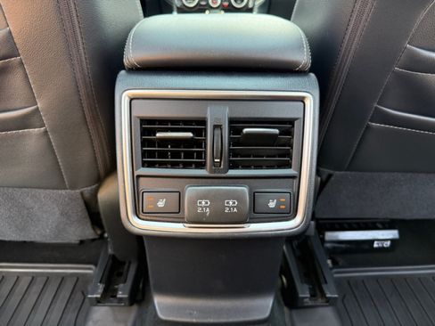 Used 2019 Subaru Forester Touring AWD/4WD image 35