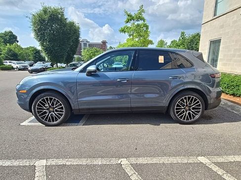 Used 2019 Porsche Cayenne AWD/4WD image 5