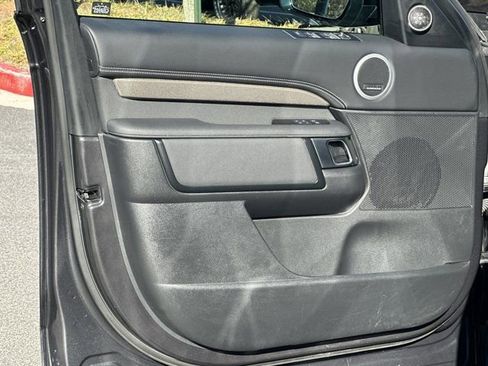 Used 2023 Land Rover Discovery HSE R-Dynamic image 11