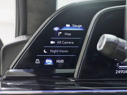 Used 2024 Cadillac Escalade V AWD/4WD image 17