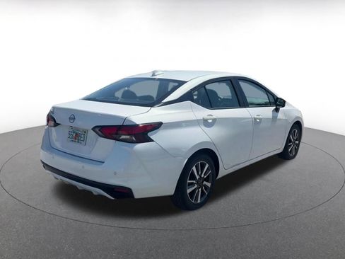 Used 2025 Nissan Versa SV FWD image 15