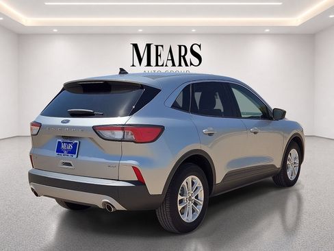 Used 2022 Ford Escape SE w/ Cold Weather Package FWD image 5
