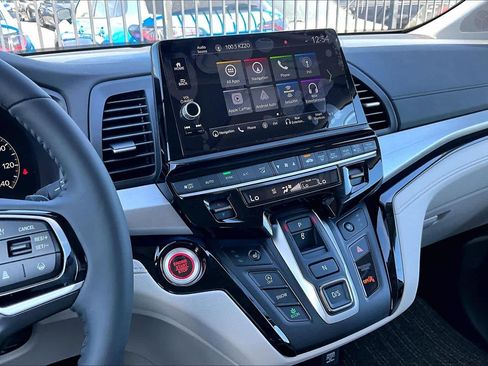 New 2026 Honda Odyssey Touring image 6