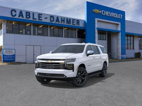 New 2026 Chevrolet Suburban Premier w/ Sun And Tow Package image 24