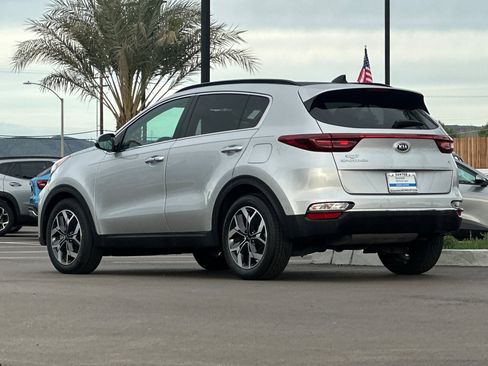 Used 2020 Kia Sportage EX w/ EX Technology Package image 6