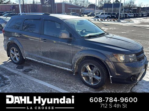 Used 2017 Dodge Journey Crossroad image 1