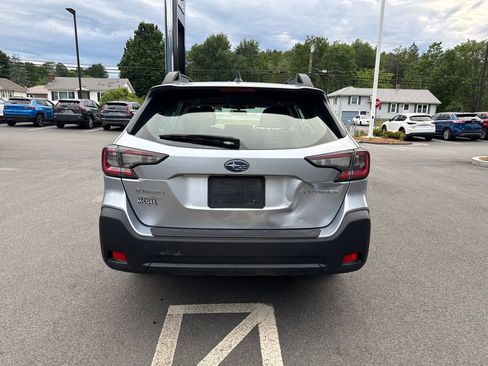 Used 2024 Subaru Outback AWD/4WD image 4