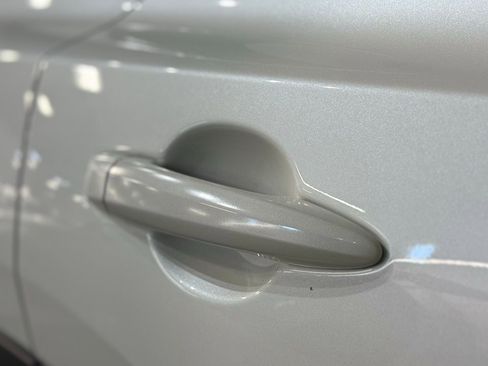 Used 2023 Nissan Rogue SV w/ SV Premium B Package image 15