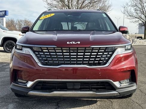 Used 2024 Kia Carnival SX image 3