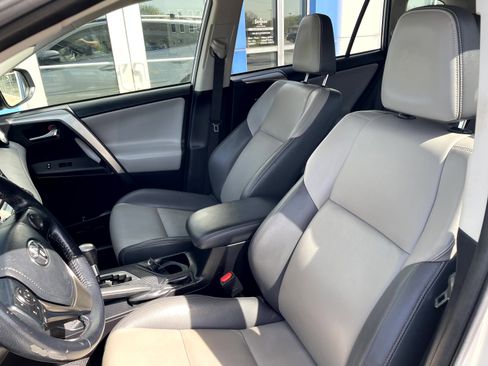 Used 2015 Toyota RAV4 Limited AWD/4WD image 11
