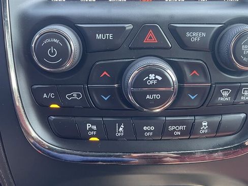 Used 2019 Dodge Durango R/T w/ Technology Group image 19