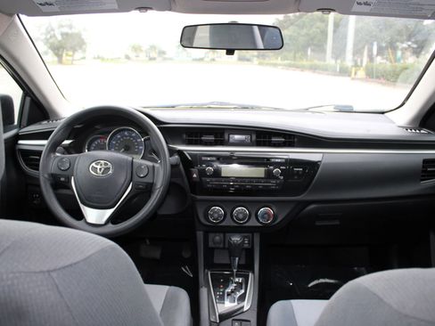 Used 2014 Toyota Corolla L image 12