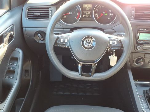 Used 2015 Volkswagen Jetta S FWD image 4