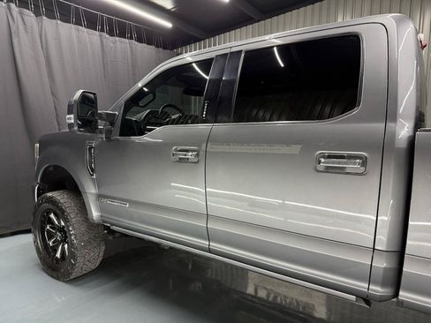 Used 2022 Ford F350 Platinum w/ FX4 Off-Road Package AWD/4WD image 7