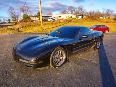 Used 2001 Chevrolet Corvette Z06 w/ Memory Pkg image 7