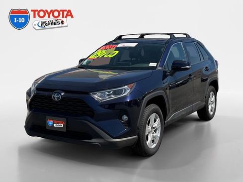Certified 2021 Toyota RAV4 XLE w/ Convenience Package AWD/4WD image 1