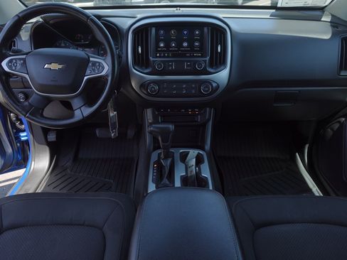 Used 2021 Chevrolet Colorado LT w/ Safety Package RWD image 23