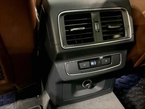 Used 2018 Audi Q5 2.0T Premium Plus w/ Premium Plus Package image 34